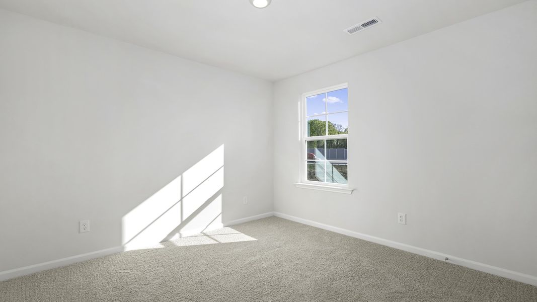 Spacious, unfurnished interior of a new home in Willow Mill, Thomasville (Image 20).
