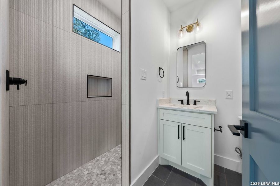 Furnished interior view inside a new home in , Bulverde (Image 40).