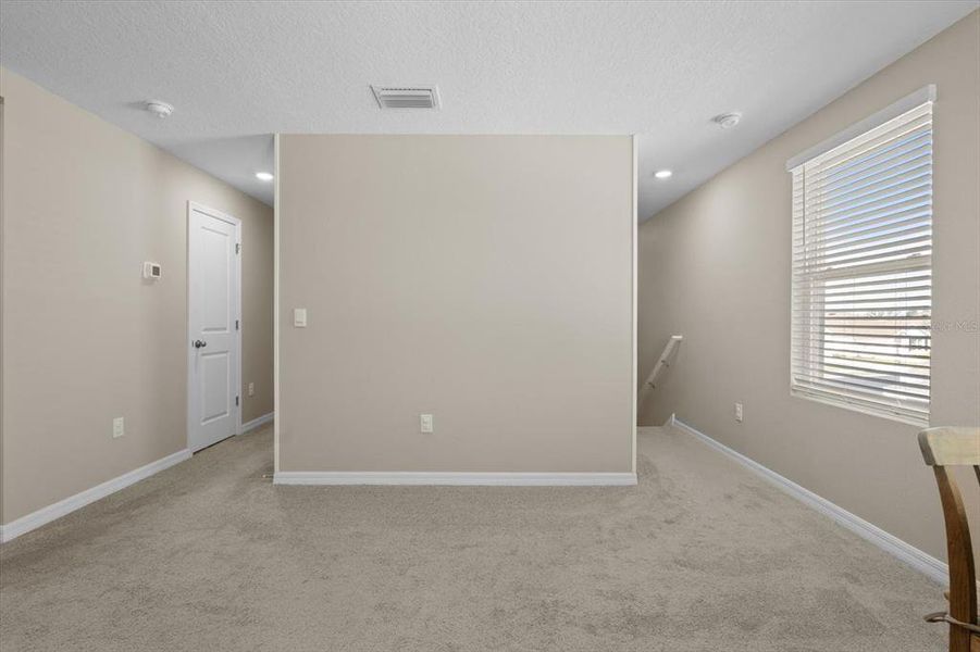 Spacious, unfurnished interior of a new home in Silverstone North, Palmetto (Image 41).