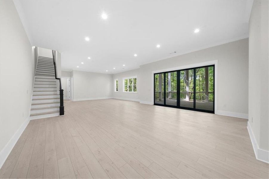 Spacious, unfurnished interior of a new home in , Gainesville (Image 17).