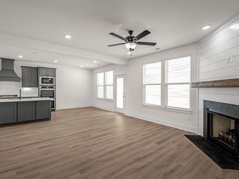 Spacious, unfurnished interior of a new home in Woods Crossing, Gallatin (Image 34).