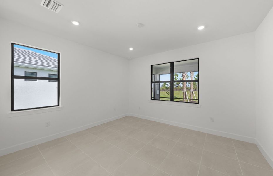 Spacious, unfurnished interior of a new home in Del Webb Catalina, Lakewood Ranch (Image 15). Spacious, unfurnished interior of a new home in Del Webb Catalina, Lakewood Ranch (Image 15).