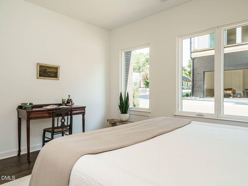 007-1280x960-bedroom