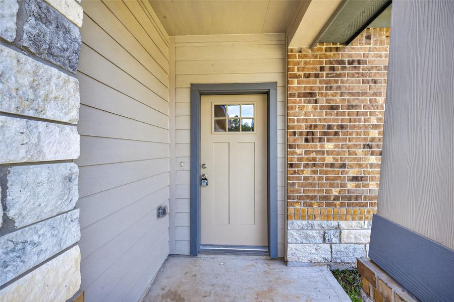 Exterior details and patio area of a home in , Montgomery (Image 4).