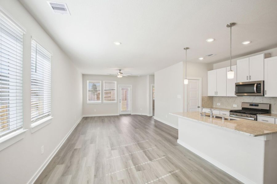 Photo is not of the actual home but is an inspirational photo of builder’s model home and may depict options, furnishings, and/or decorator features that are not included. Photo is not of the actual home but is an inspirational photo of builder’s model home and may depict options, furnishings, and/or decorator features that are not included.