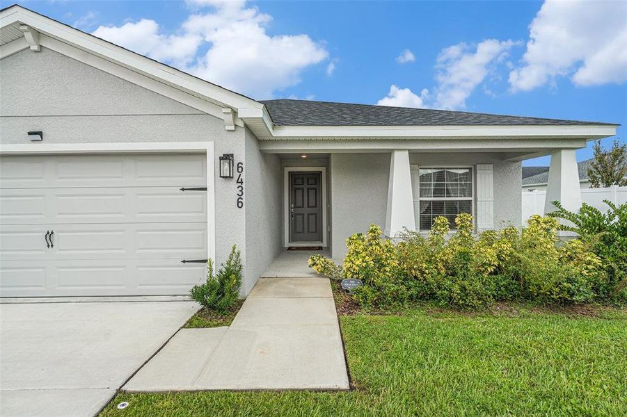 Exterior details and patio area of a home in , Zephyrhills (Image 21).