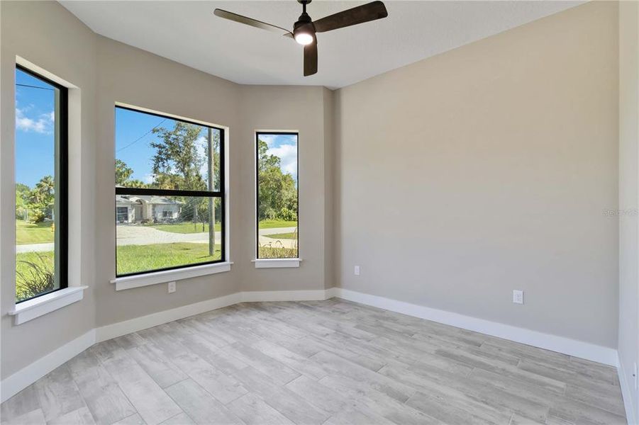 Spacious, unfurnished interior of a new home in , Rotonda West (Image 13).