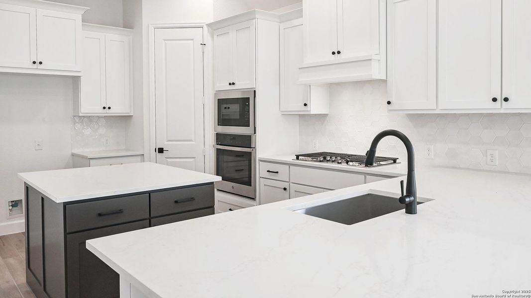 Close-up of interior finishes inside a home in Homestead 55', Cibolo (Image 18).