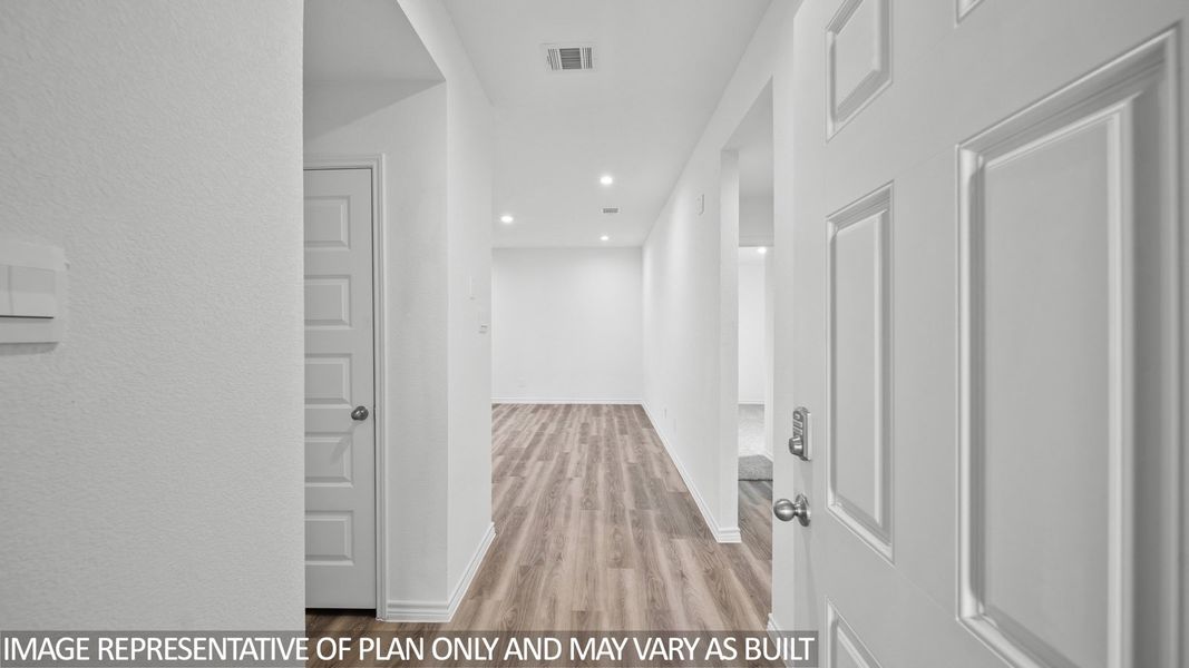 Spacious, unfurnished interior of a new home in Wilkins Valley, Brenham (Image 8). Spacious, unfurnished interior of a new home in Wilkins Valley, Brenham (Image 8).
