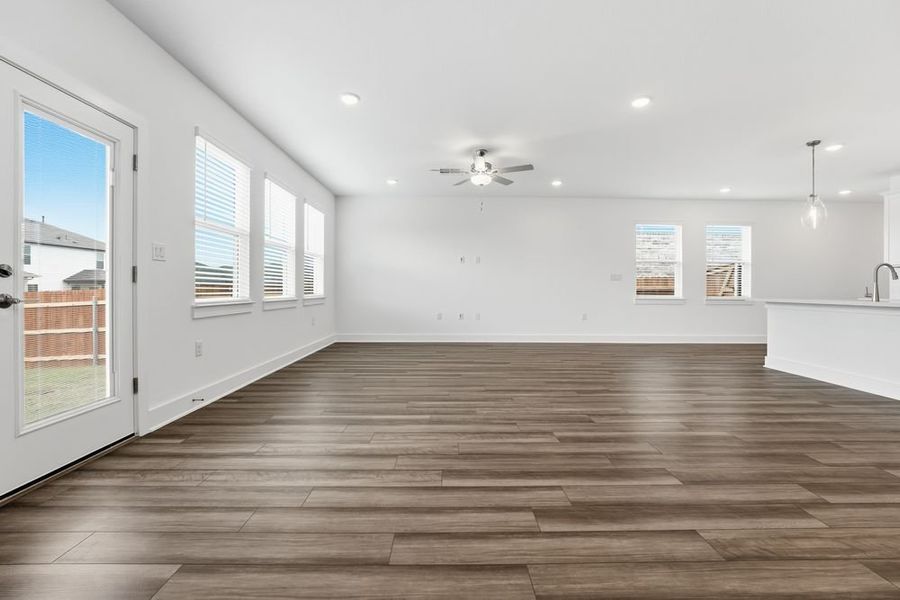 Spacious, unfurnished interior of a new home in Lisso 50s, Pflugerville (Image 12).