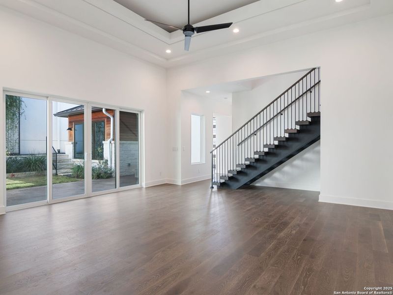 Spacious, unfurnished interior of a new home in Dominion Heights, San Antonio (Image 22). Spacious, unfurnished interior of a new home in Dominion Heights, San Antonio (Image 22).