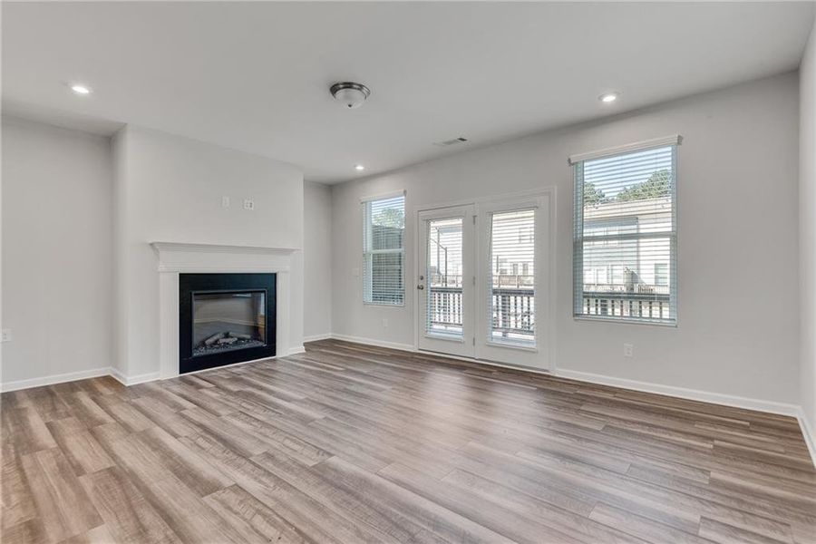 Spacious, unfurnished interior of a new home in Waverly at Buice Lake, Acworth (Image 38). Spacious, unfurnished interior of a new home in Waverly at Buice Lake, Acworth (Image 38).