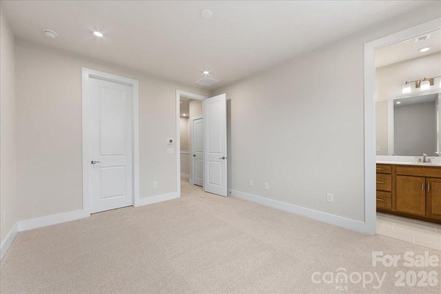 Primary suite