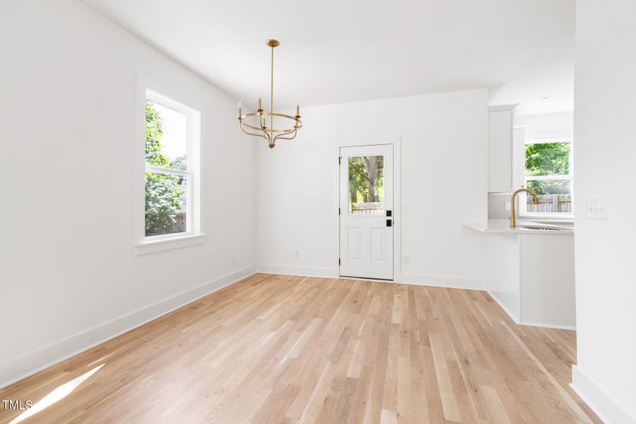 407B-Edward-8 407B-Edward-8