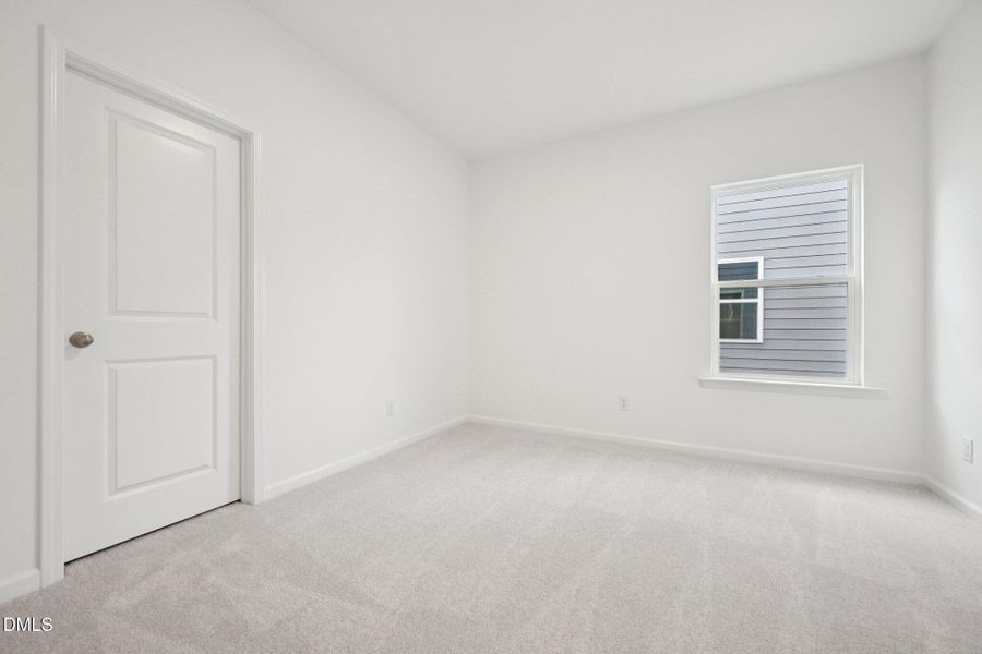 23-web-or-mls-Emeline Wy-S2703-023