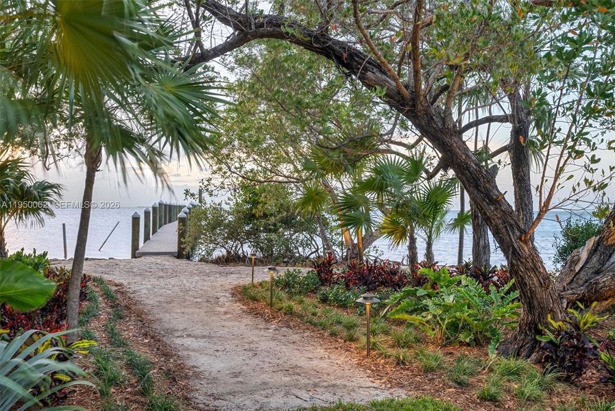 Natural landscape and outdoor views near  in Islamorada, Village of Islands (Image 69).