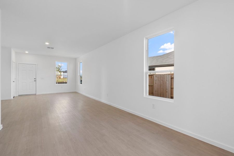 Spacious, unfurnished interior of a new home in Windcress, Baytown (Image 9). Spacious, unfurnished interior of a new home in Windcress, Baytown (Image 9).