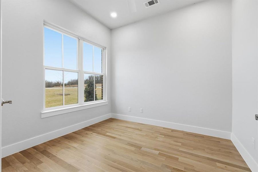 Spacious, unfurnished interior of a new home in , Mesquite (Image 20).
