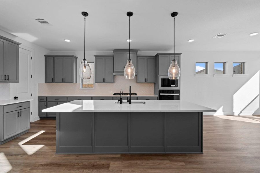 Gorgeous Open Concept Kitchen