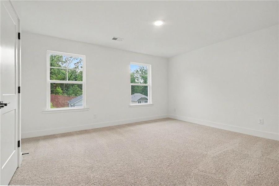 Spacious, unfurnished interior of a new home in Thunder Ridge, Dawsonville (Image 40).