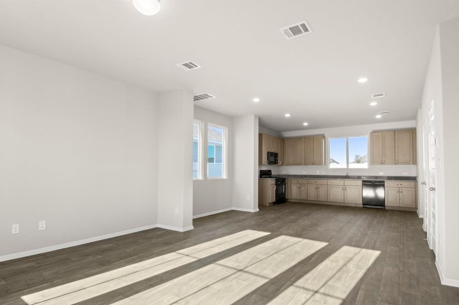 Spacious, unfurnished interior of a new home in Harvest Ridge, Elgin (Image 17). Spacious, unfurnished interior of a new home in Harvest Ridge, Elgin (Image 17).