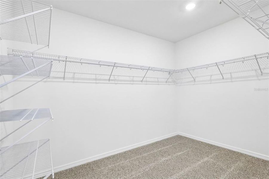 Spacious, unfurnished interior of a new home in The Grove at Stuart Crossing - Signature Series, Bartow (Image 32). Spacious, unfurnished interior of a new home in The Grove at Stuart Crossing - Signature Series, Bartow (Image 32).