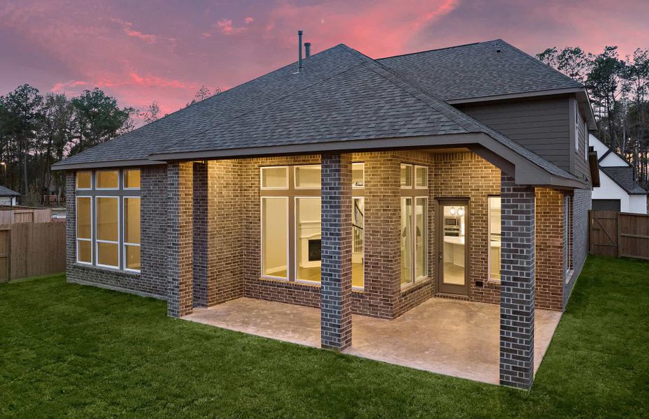 Representative exterior details of a home built from the 3070 by Ravenna Homes in The Highlands 55′, Porter (Image 25).