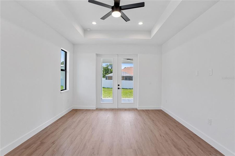 Spacious, unfurnished interior of a new home in , North Port (Image 18).