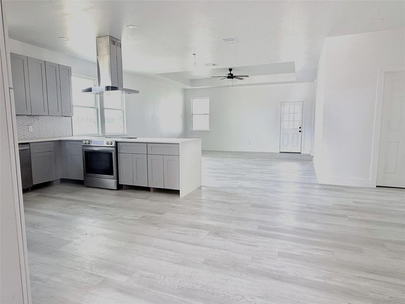 Spacious, unfurnished interior of a new home in , Cleveland (Image 17).