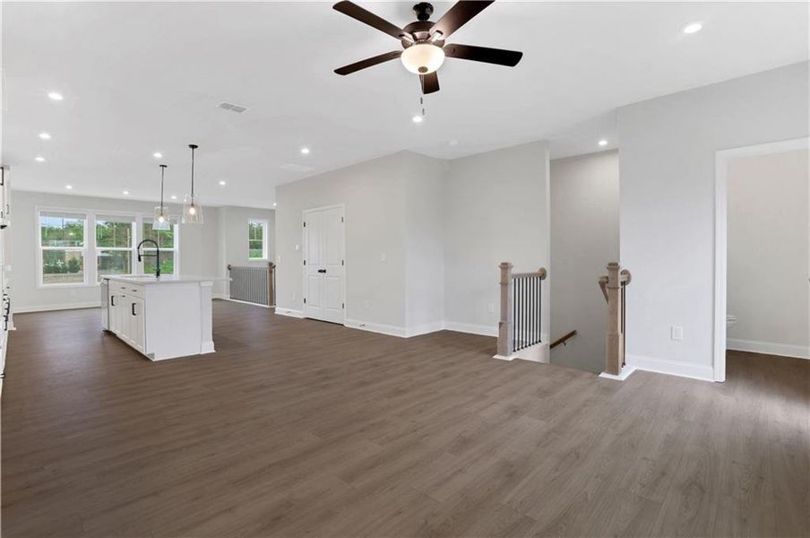 Spacious, unfurnished interior of a new home in Towne Village at Suwanee Dam, Sugar Hill (Image 41). Spacious, unfurnished interior of a new home in Towne Village at Suwanee Dam, Sugar Hill (Image 41).