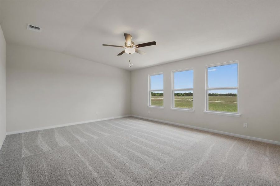Spacious, unfurnished interior of a new home in Levy Crossing, Killeen (Image 16).
