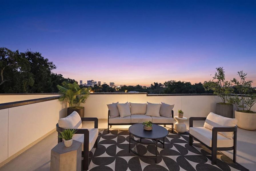 Exterior details and patio area of a home in , Tampa (Image 19).
