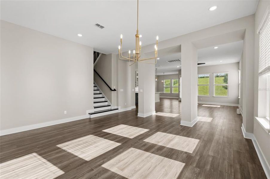 Spacious, unfurnished interior of a new home in , Winter Garden (Image 29).