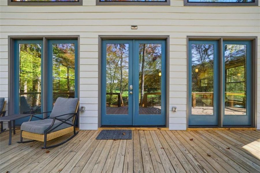 Exterior details and patio area of a home in , Ellijay (Image 14).