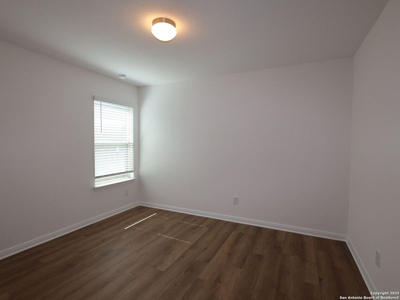 Spacious, unfurnished interior of a new home in Greenspoint Heights, Seguin (Image 13).
