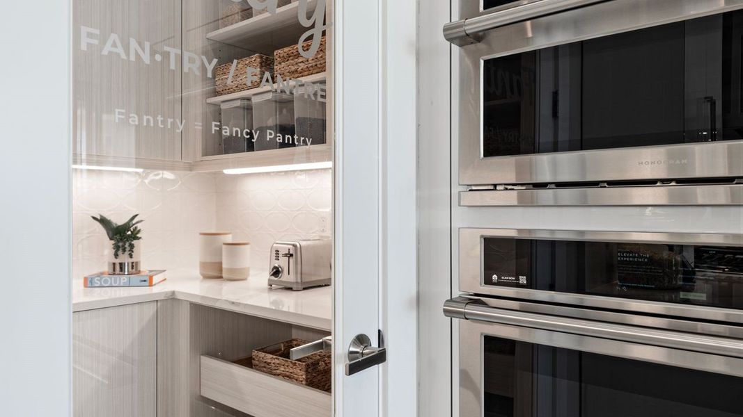 Representative interior finishes for a home built from the Paige by Kolter Homes in L'Ambiance at Avenir, Palm Beach Gardens (Image 24).