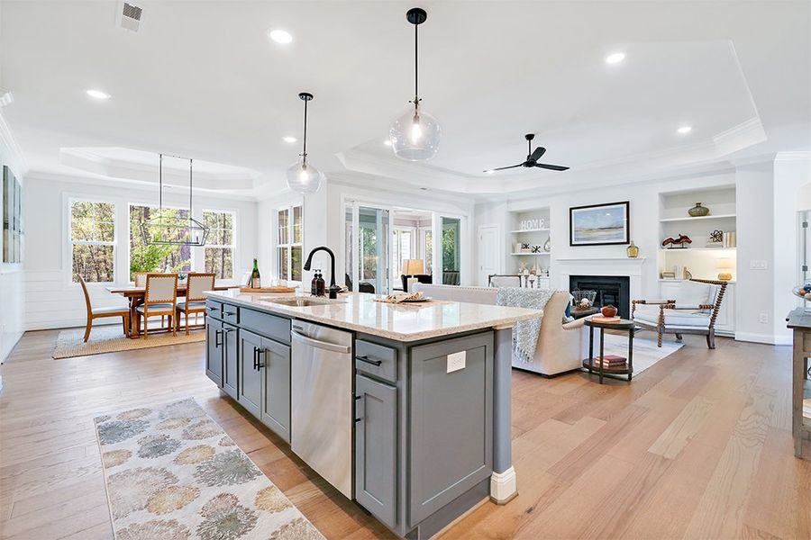 Shelter Bay, Kitchen