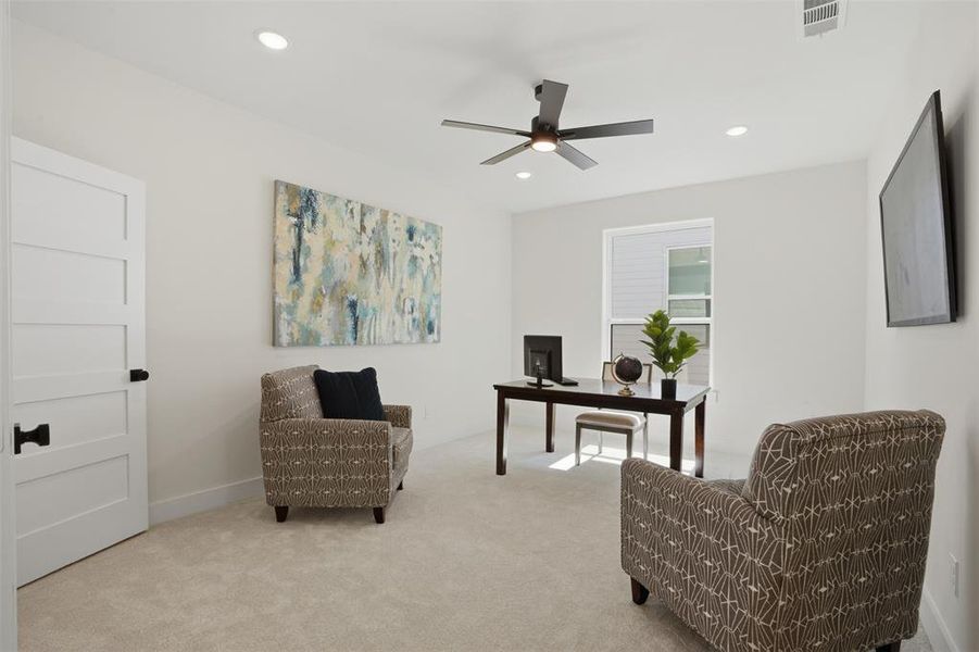 Furnished interior view inside a new home in , Dallas (Image 20).