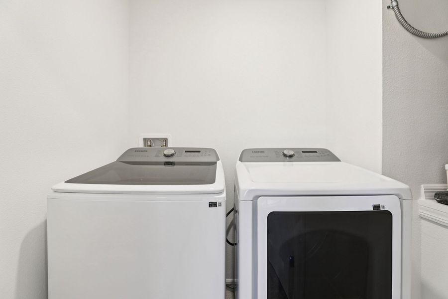 Representative interior finishes for a home built from the Poinsettia by Maronda Homes in Cape Coral, Cape Coral (Image 19).