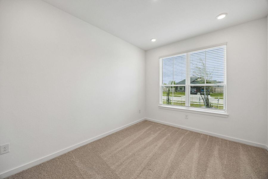 Spacious, unfurnished interior of a new home in Windcress, Cove (Image 14).