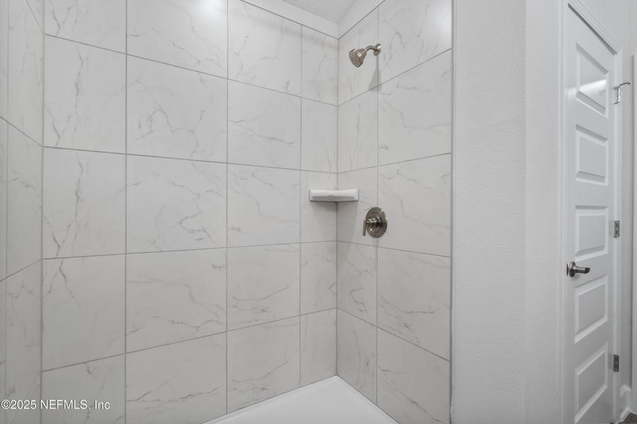 Image 20 of a home in Summerglen. Image 20 of a home in Summerglen.