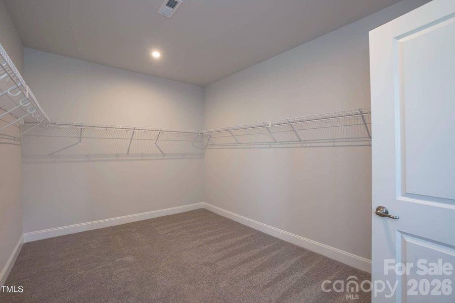Spacious, unfurnished interior of a new home in Cardiff Glyn, Catawba (Image 15).
