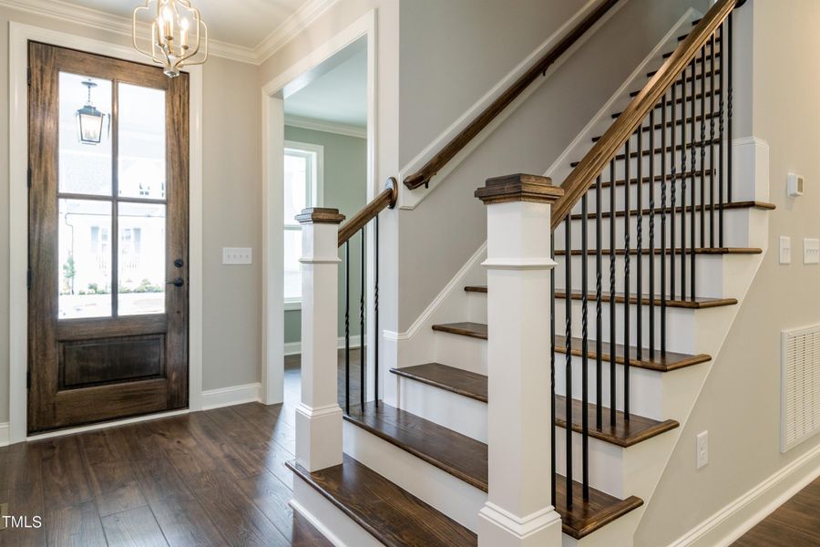 003_ Entry Foyer