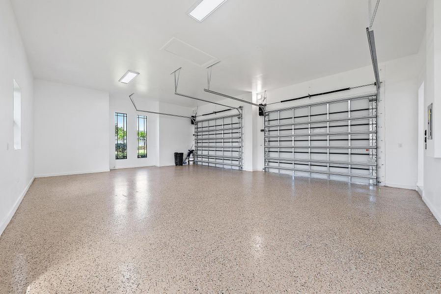 Spacious, unfurnished interior of a new home in , West Palm Beach (Image 16).