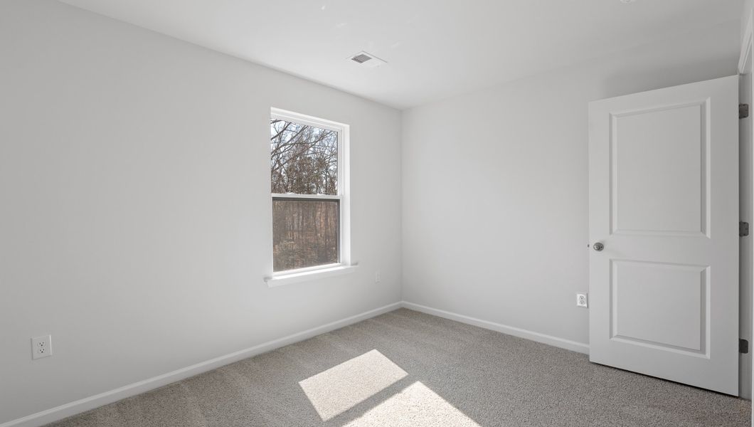 Spacious, unfurnished interior of a new home in Spring Ridge, Anderson (Image 21).