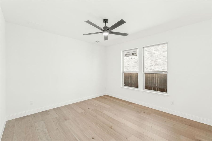 Spacious, unfurnished interior of a new home in Willow Wood, McKinney (Image 35).