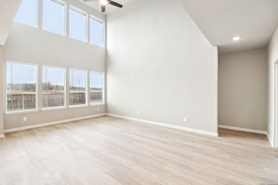 Spacious, unfurnished interior of a new home in Estancia Ranch - Classic Series, San Antonio (Image 46).