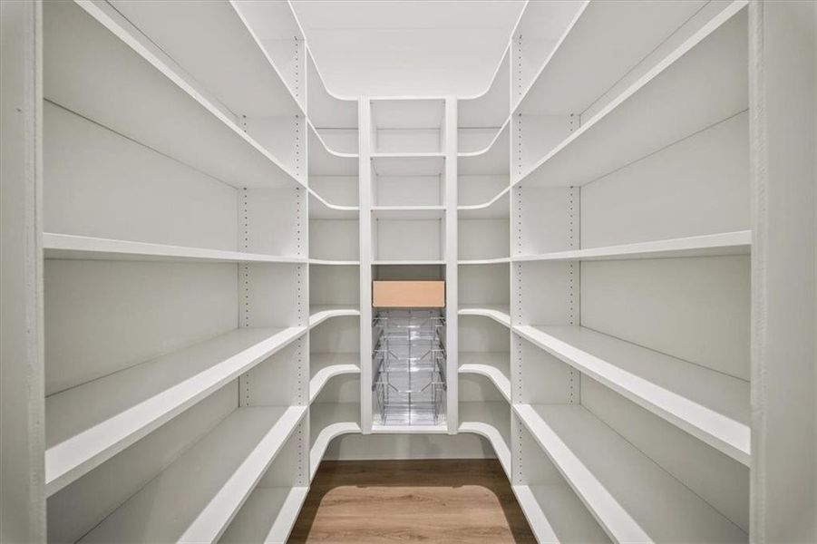 Spacious, unfurnished interior of a new home in , Alpharetta (Image 67). Spacious, unfurnished interior of a new home in , Alpharetta (Image 67).
