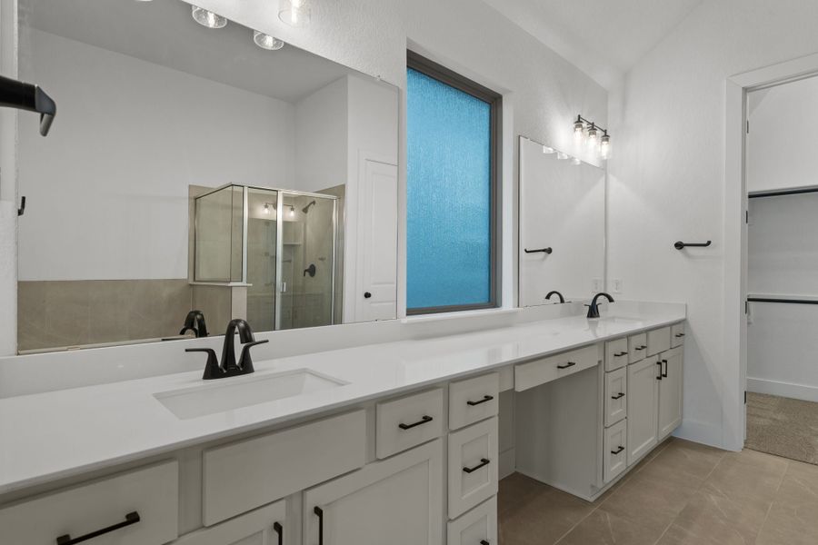 New Home in Dripping Springs, TX.  - Slide 23