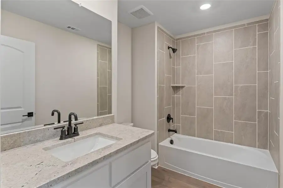 Furnished interior view inside a new home in Yarbrough Farms, Pilot Point (Image 3). Furnished interior view inside a new home in Yarbrough Farms, Pilot Point (Image 3).